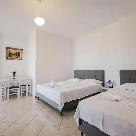 Nefeli Apartmanhotel *